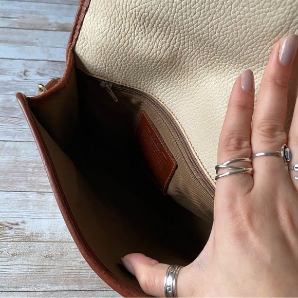 Authentic Vintage 1980s White Leather Crossbody Bag - Picture 10 of 14